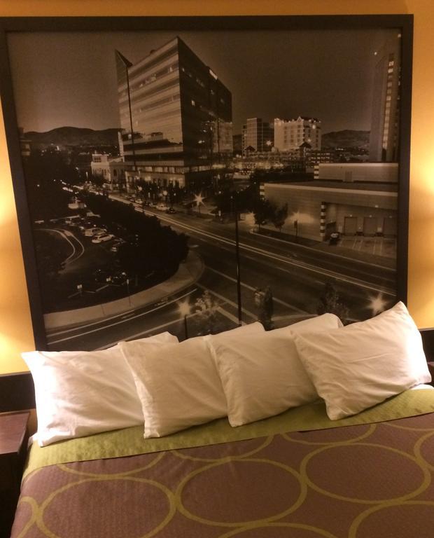 Super 8 By Wyndham Idaho Falls Exterior foto
